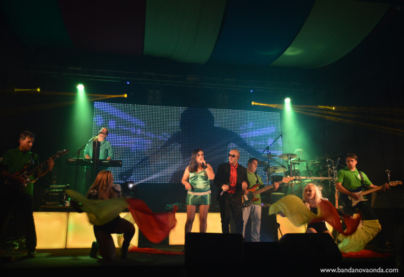 15 anos, Banda Nova Onda, Aniversario, bolo, banda nova onda, bandas, bailes, grupos musicais,
